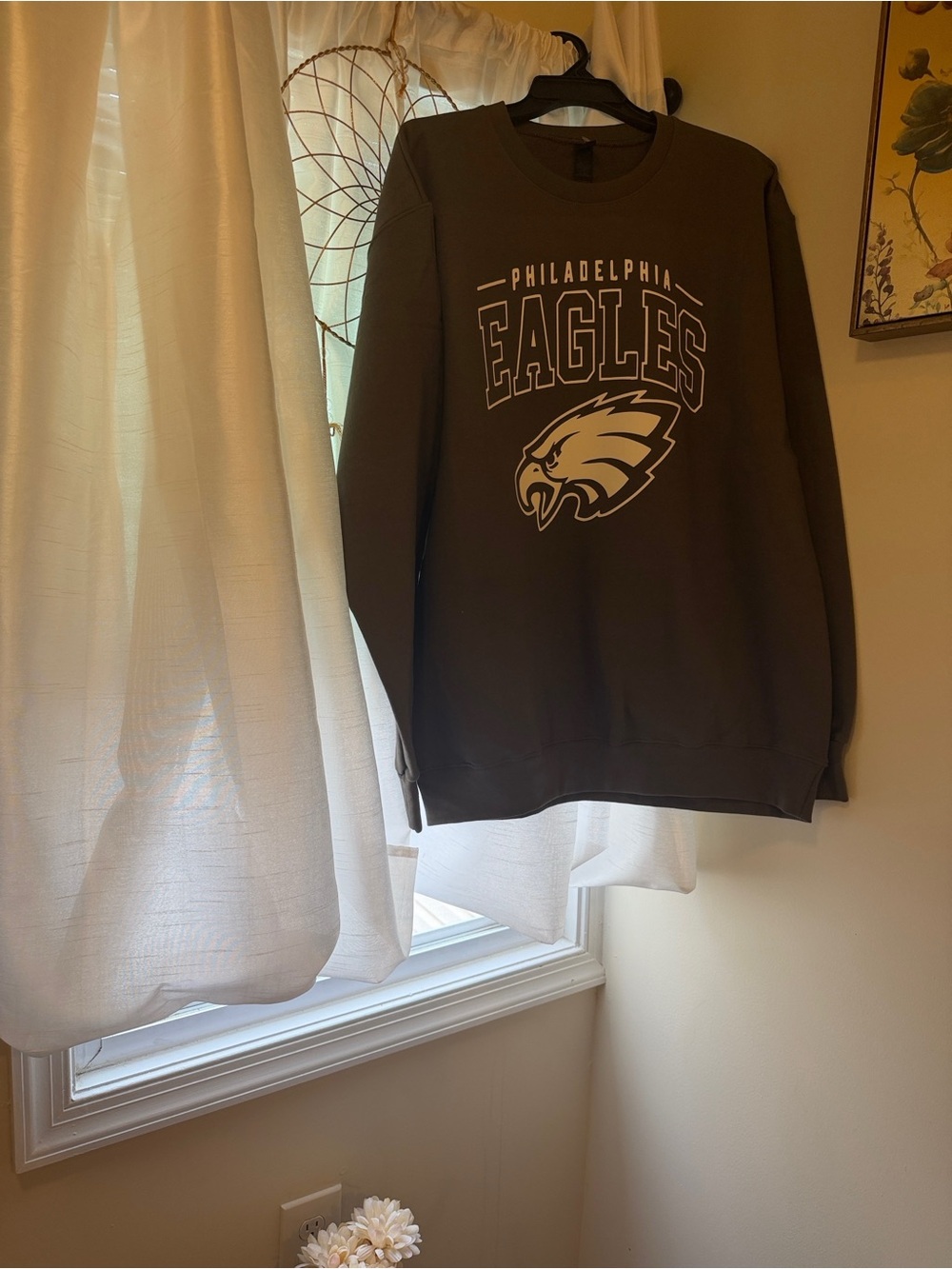 Gildan Philadelphia Eagles Crewneck Sweatshirt - Black with White Logo - Picture 6 of 8